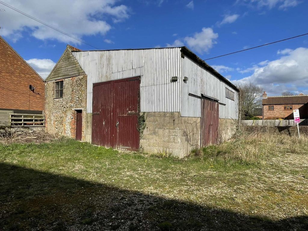 Property photo 3 of 17