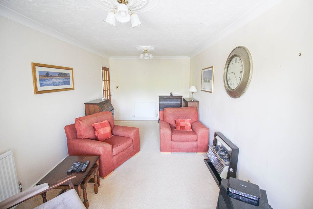 Property photo 3 of 17