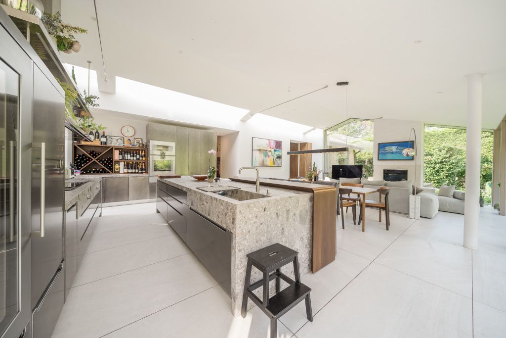 Property photo 3 of 30