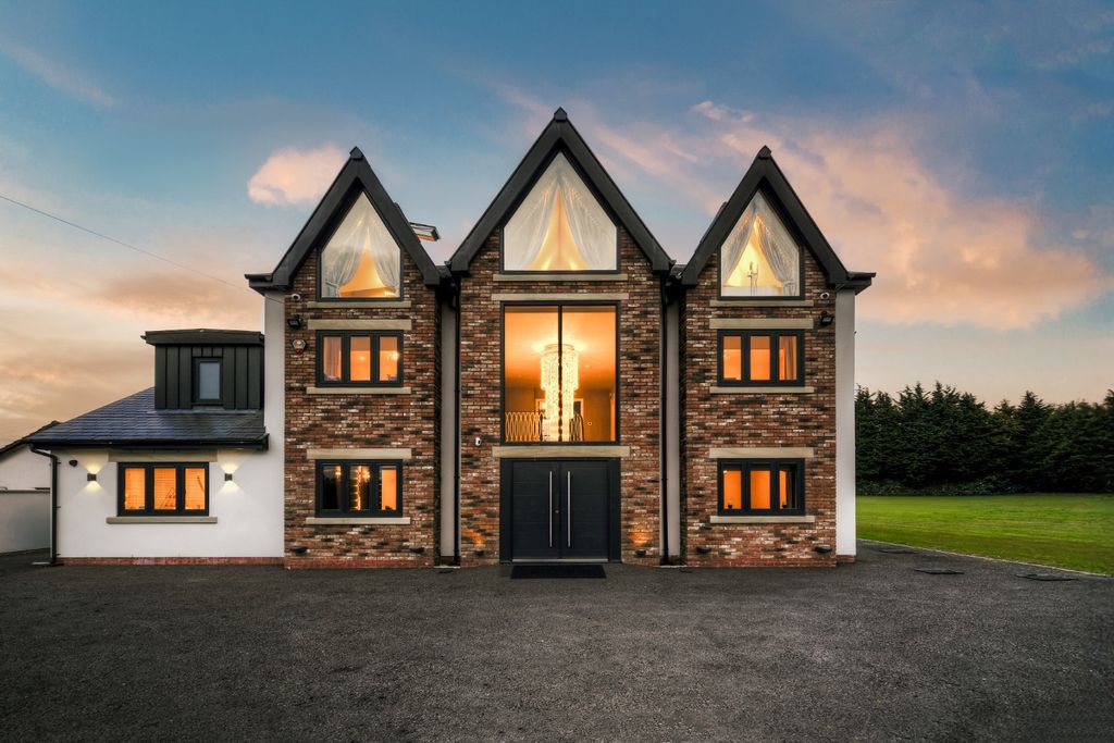 Property photo 1 of 33 3611984