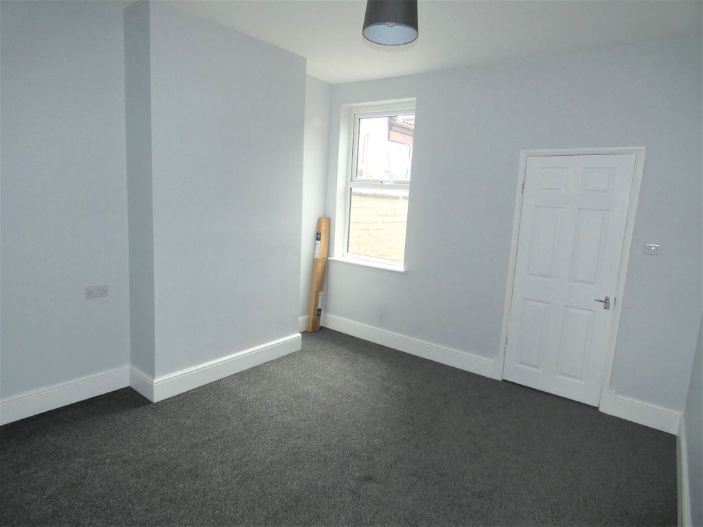 Property photo 3 of 19 P1070744