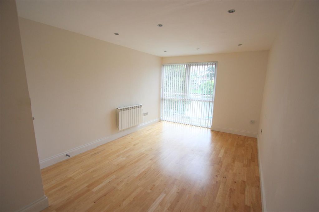 Additional image 6 of 2 bed flat to rentTrenance Lane, Newquay TR7