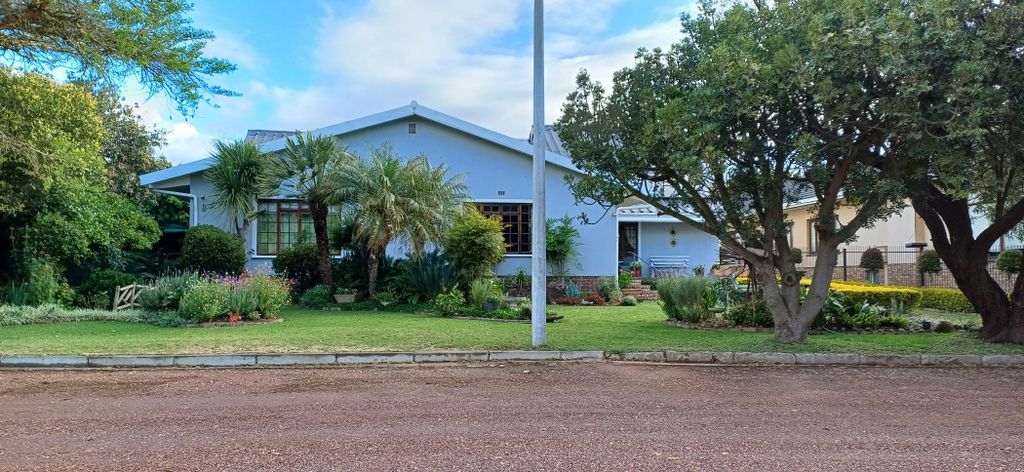 Property photo 2 of 65 1Sw1680470