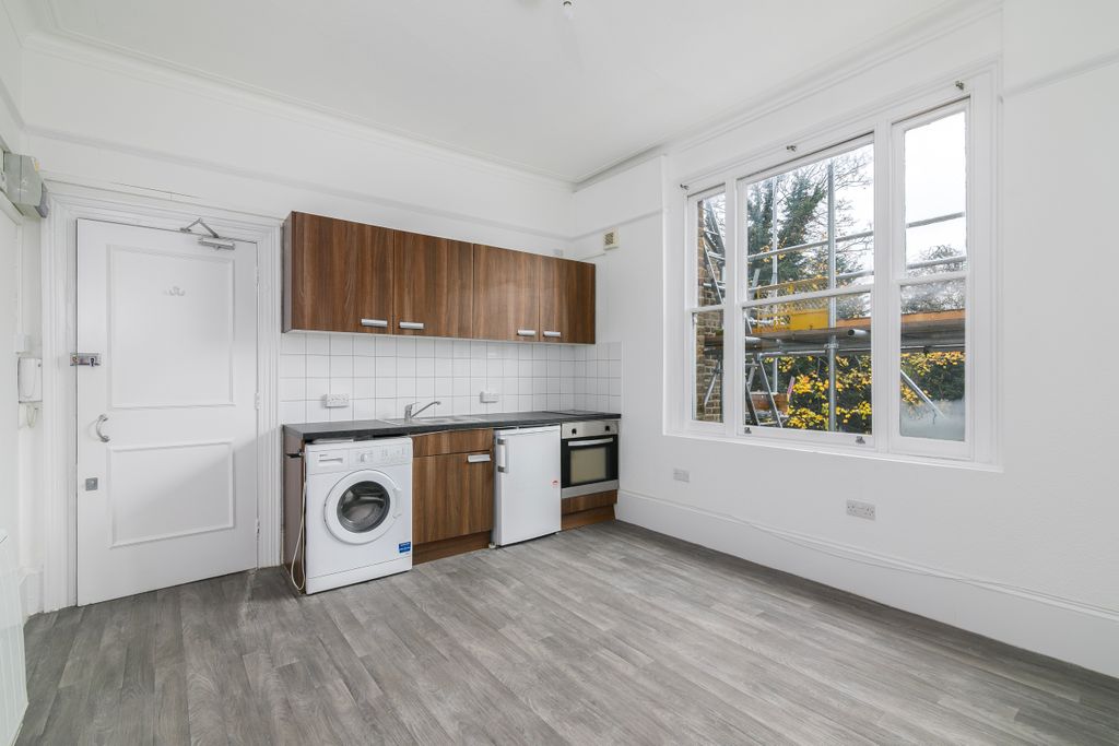 Property photo 3 of 9