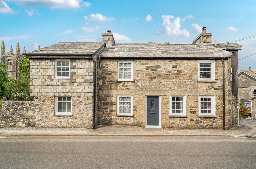 Property photo 1 of 14 External