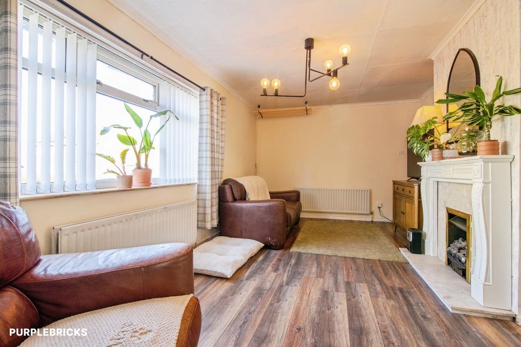 Property photo 2 of 29