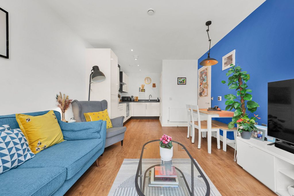 Property photo 1 of 22