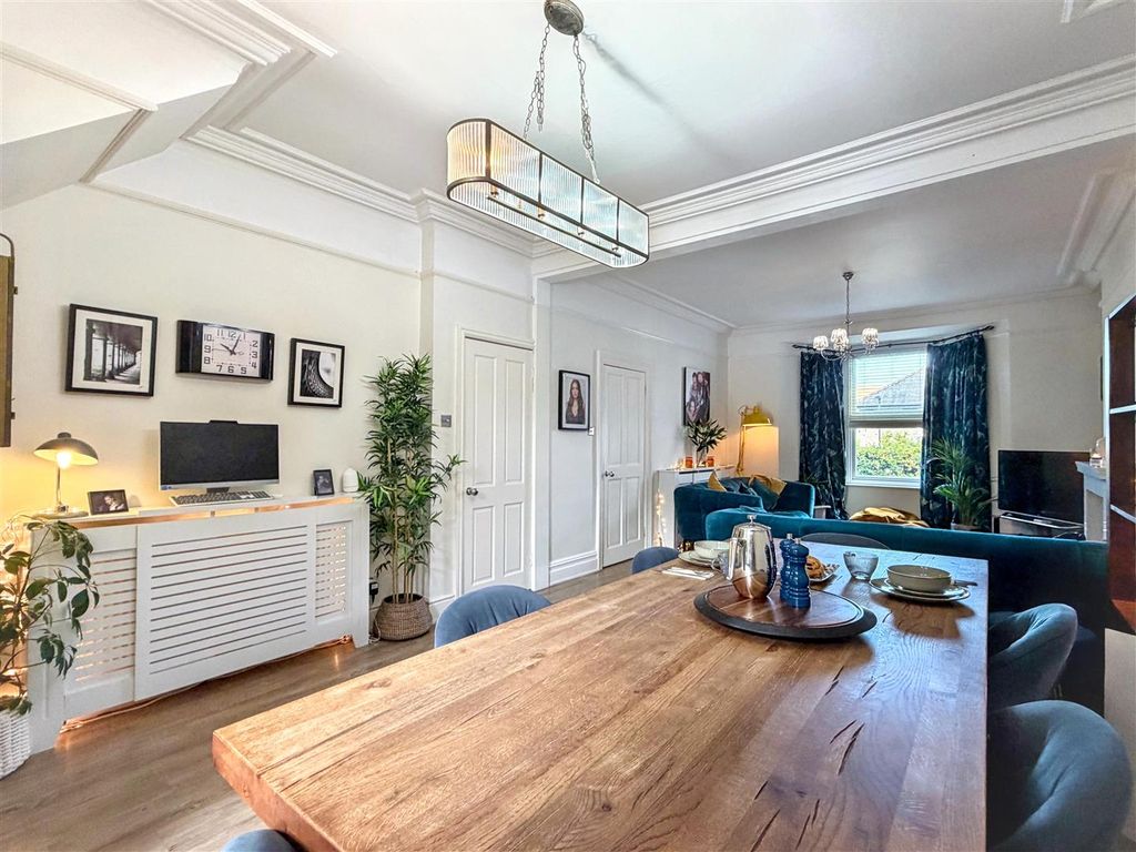 Property photo 3 of 30 Dining Room