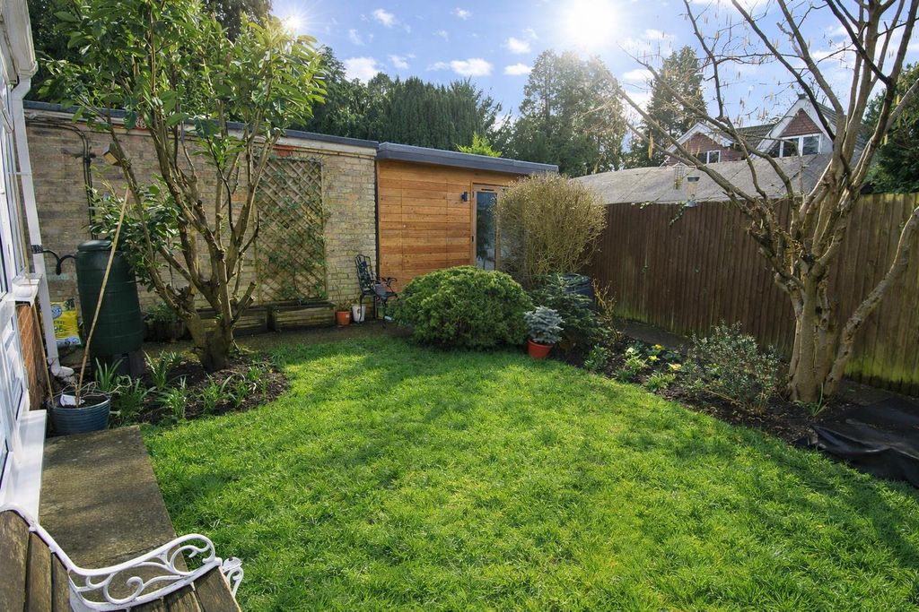 Property photo 3 of 16 Garden