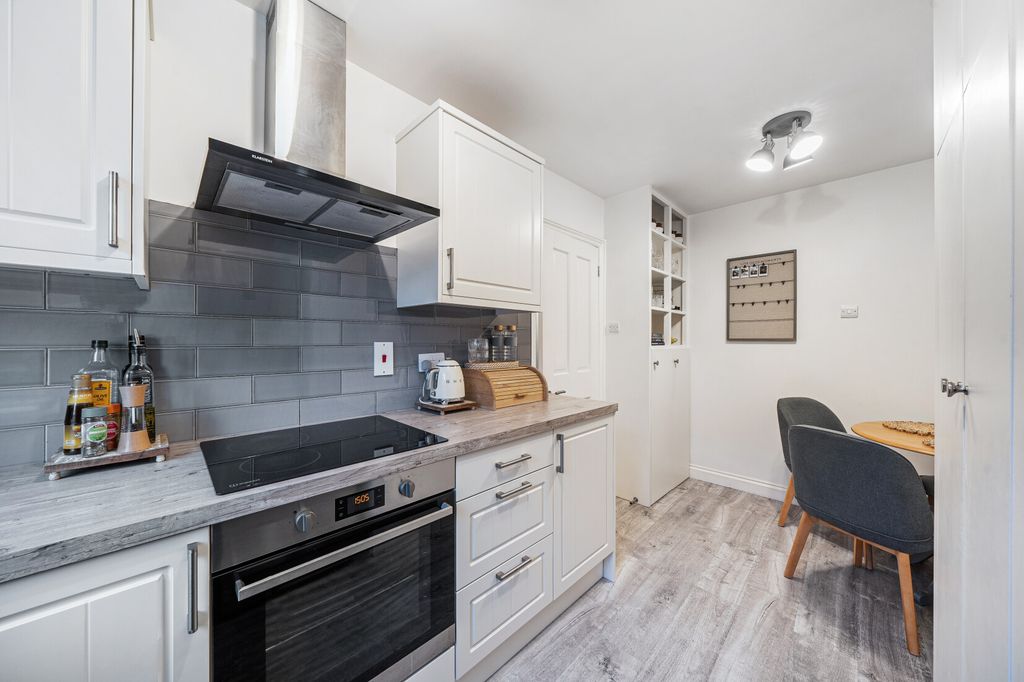 Property photo 3 of 15 Photo #3