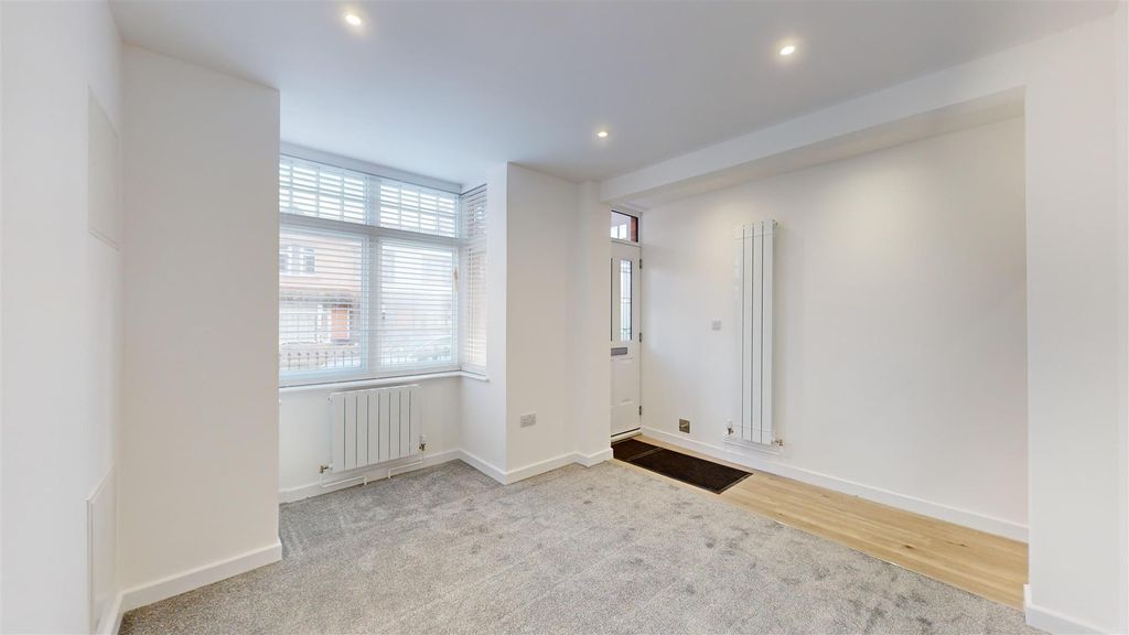 Property photo 2 of 13 68-Conduit-Road-02262024_164305.Jpg