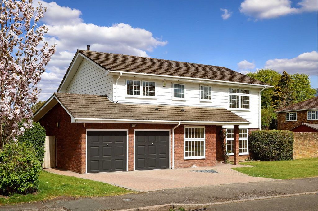 Property photo 1 of 17 Picture No. 01