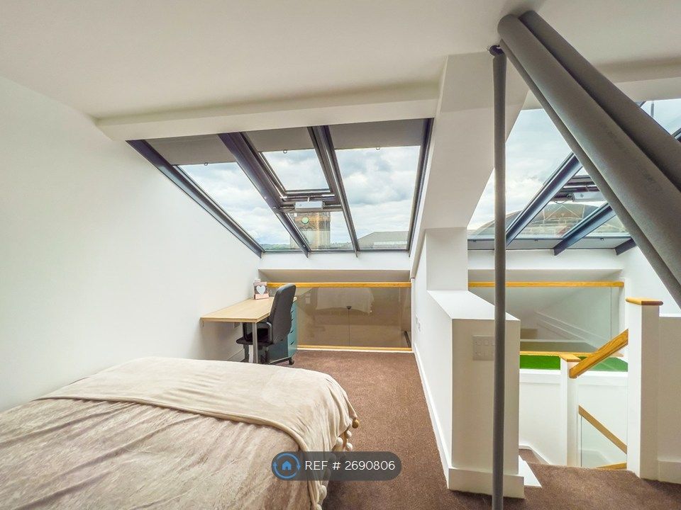 Property photo 3 of 7