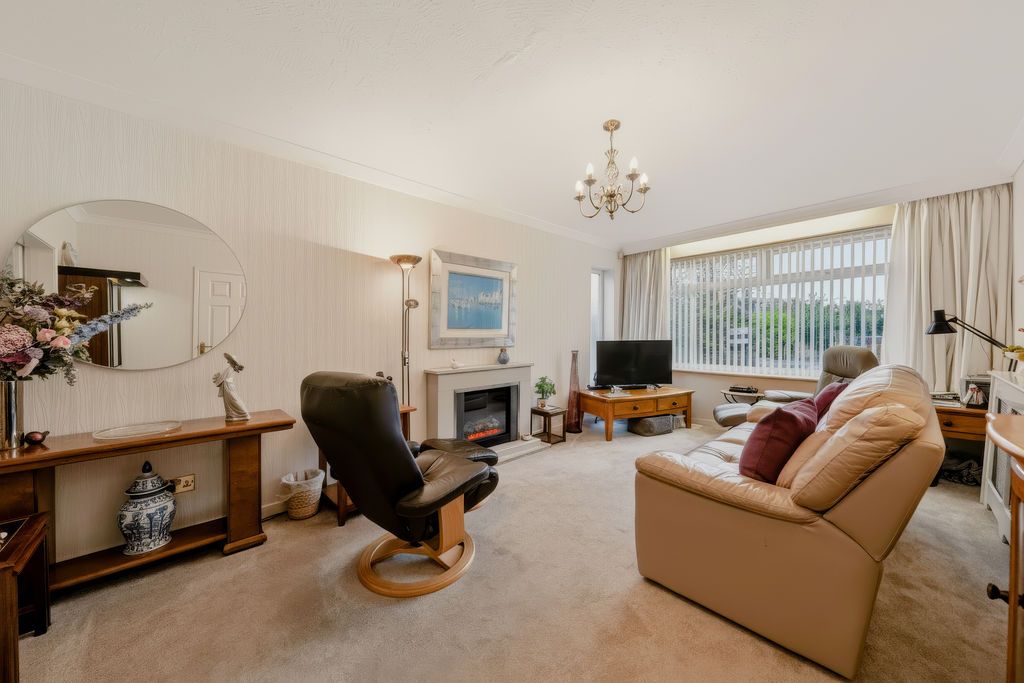 Property photo 3 of 30 Photo 14