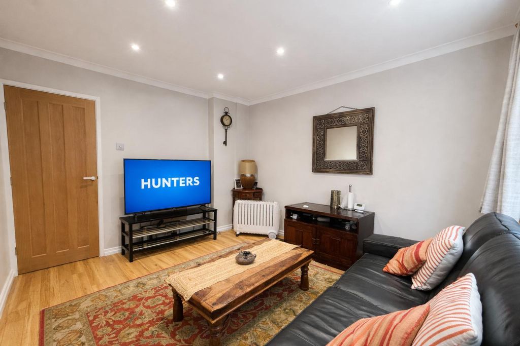 Property photo 2 of 18