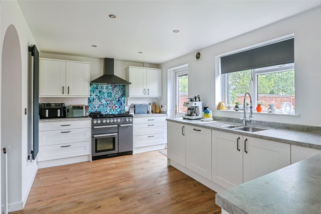 Property photo 3 of 24 Kitchen