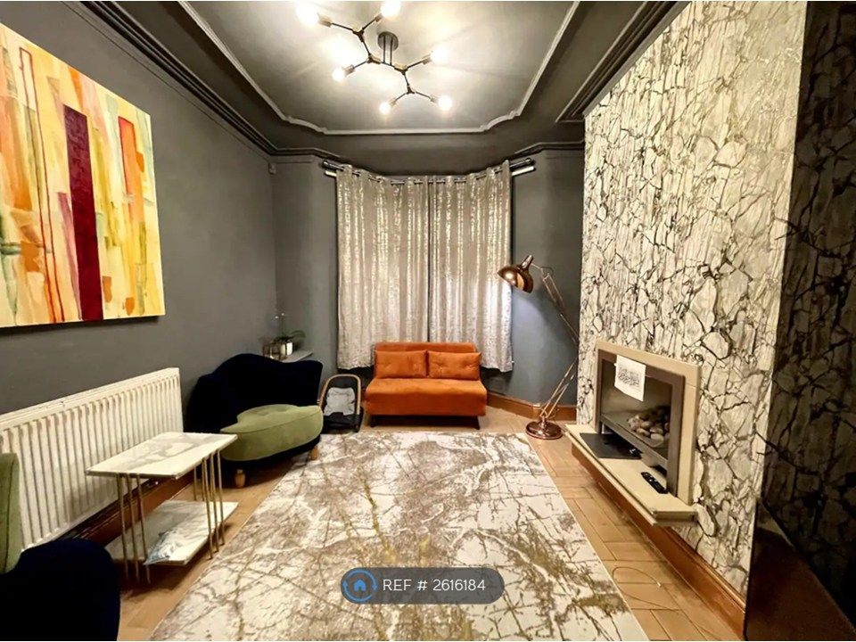 Property photo 1 of 16 Livingroom1