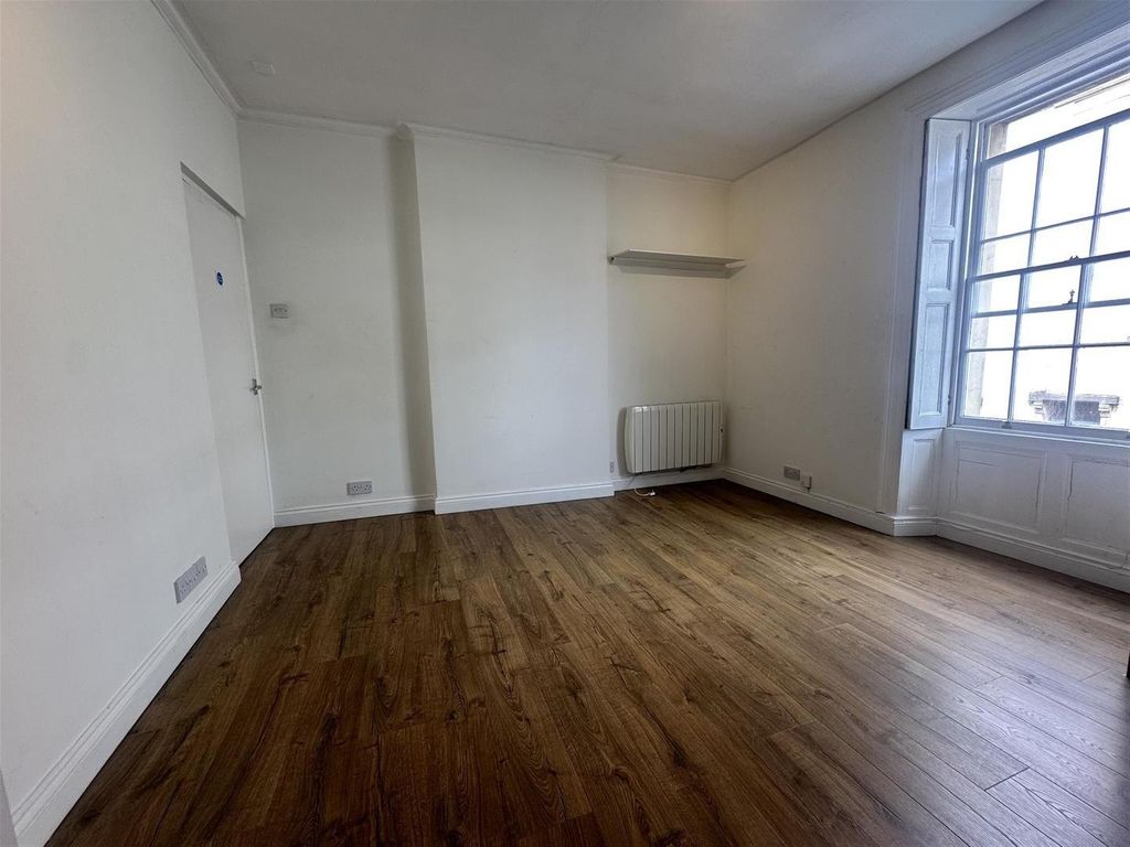 Property photo 2 of 7 Bright Airy Room With Beautiful Wooden Floors...