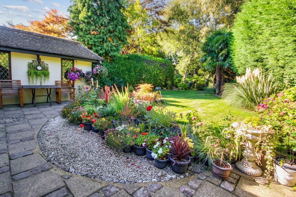 Property photo 2 of 22