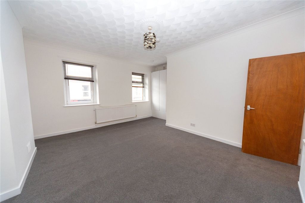 Property photo 2 of 11 Picture No. 04