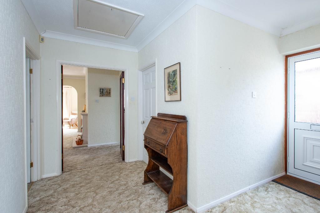 Property photo 2 of 15 Entrance Hall