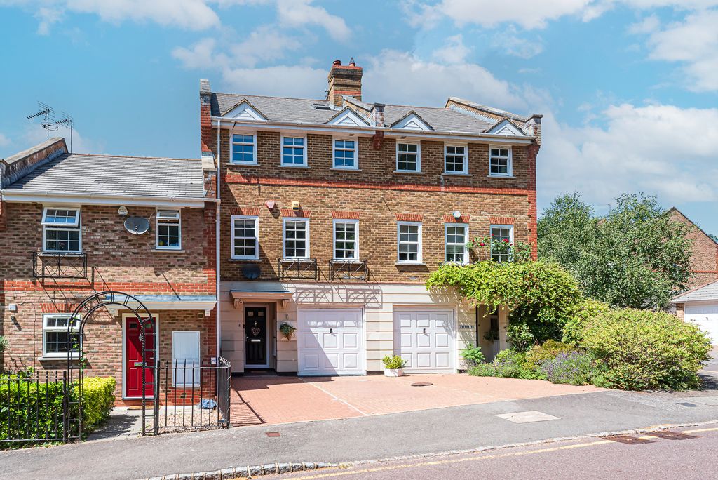 Property photo 1 of 28 3