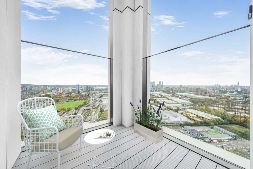 Property photo 3 of 28