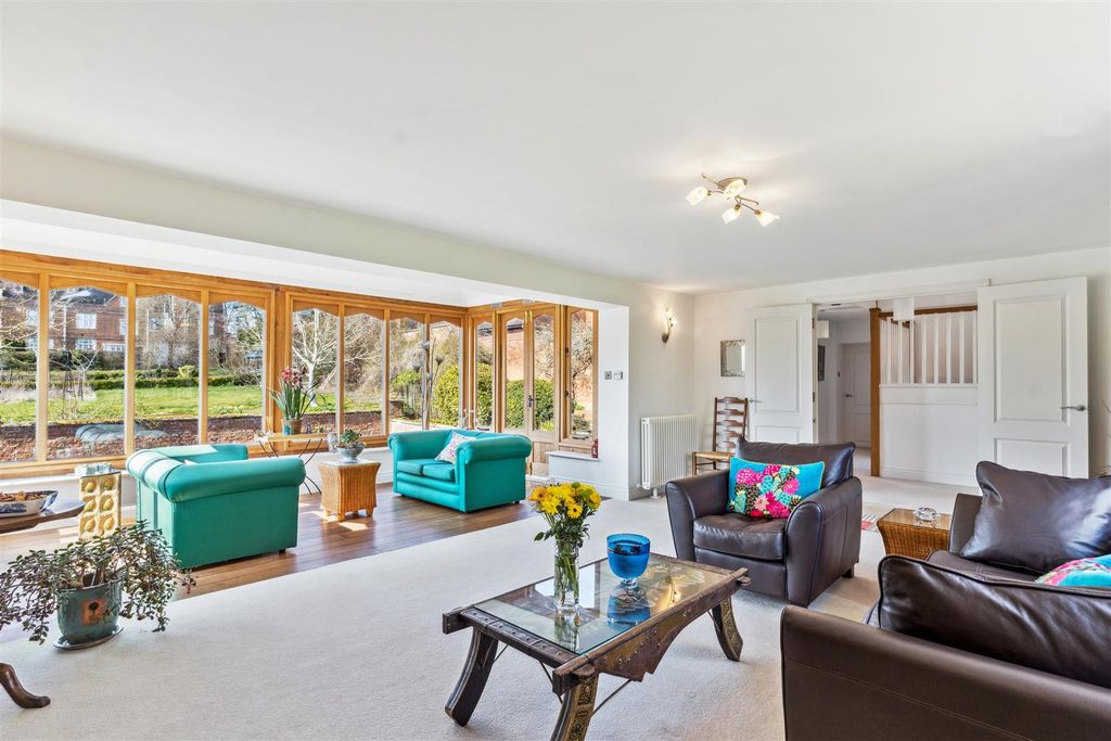 Property photo 2 of 32 $Rbn8Tw6.Jpg