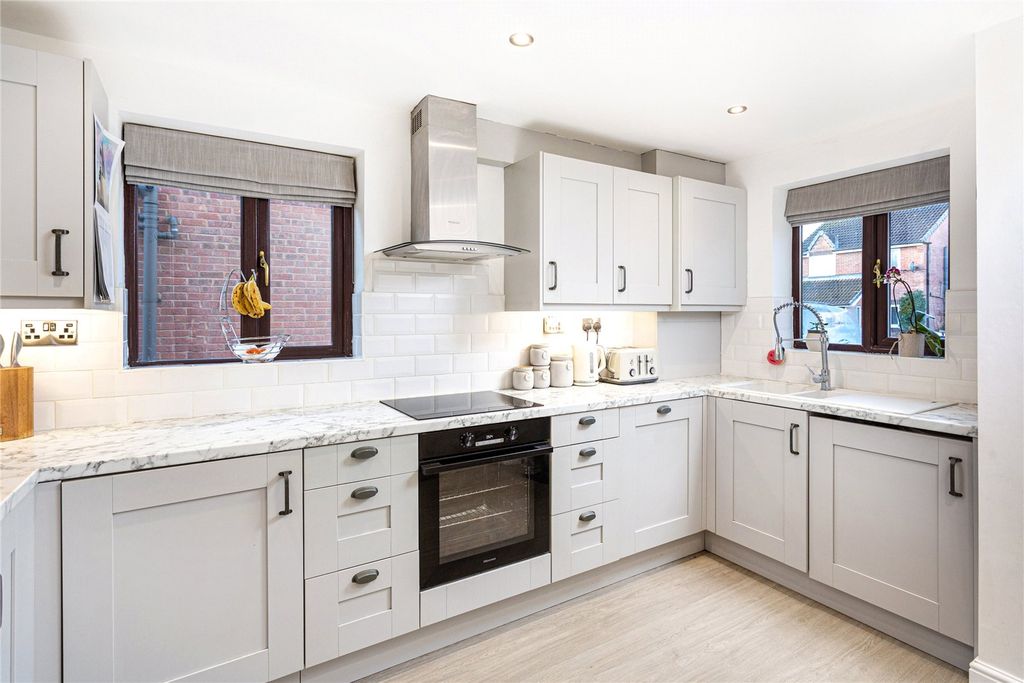 Property photo 3 of 15 Photos