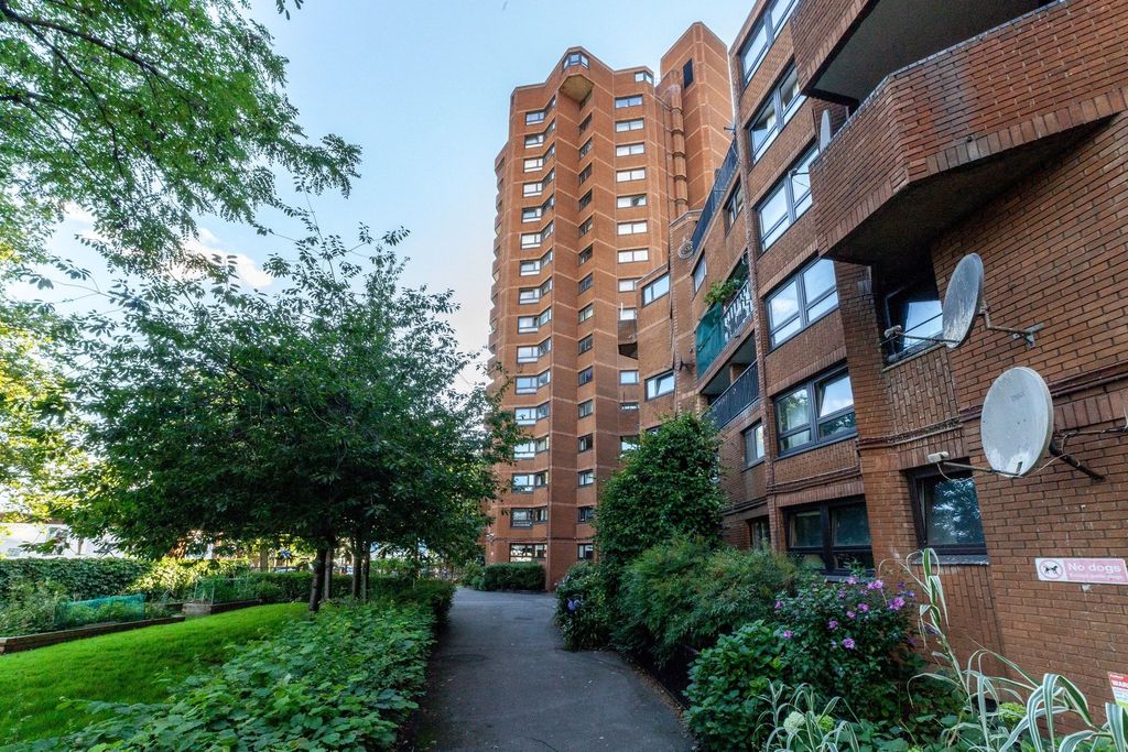 Property photo 2 of 3