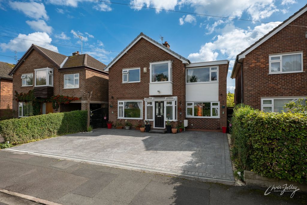 Property photo 1 of 30