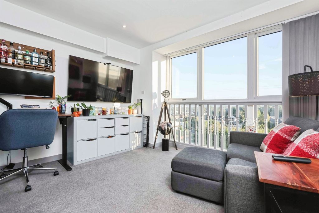 Property photo 3 of 8