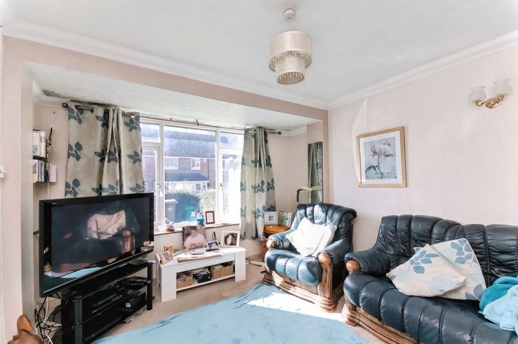 Property photo 2 of 18