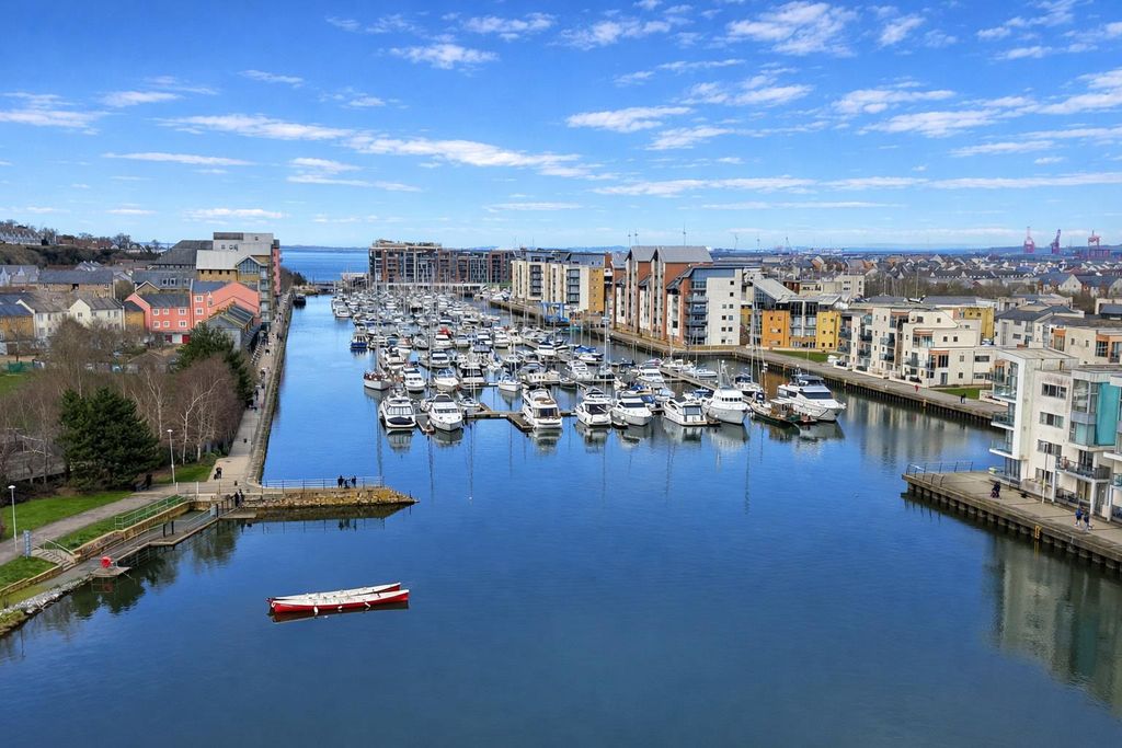 Property photo 3 of 14