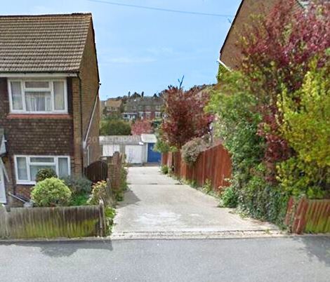 Property photo 3 of 11