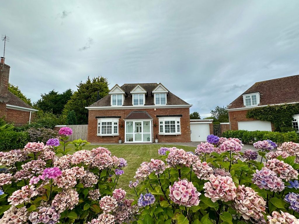 Property photo 1 of 33