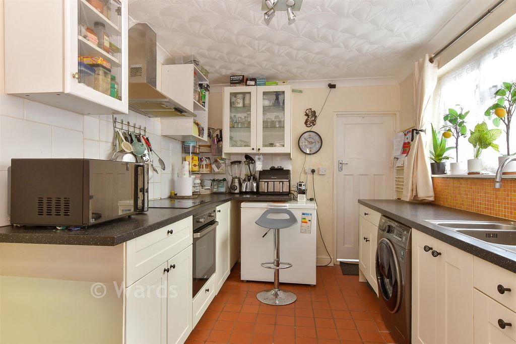 Property photo 2 of 13 Kitchen