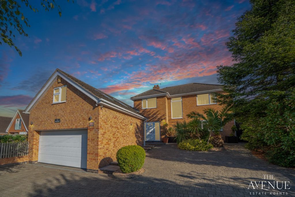 Property photo 1 of 56 4588294