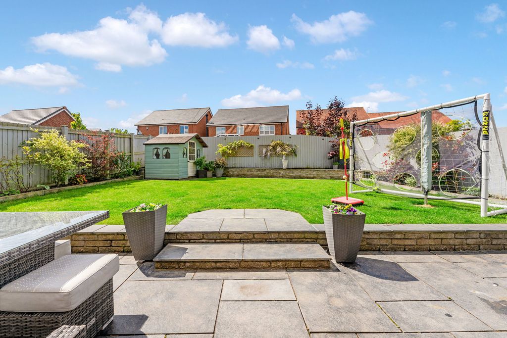 Property photo 3 of 53