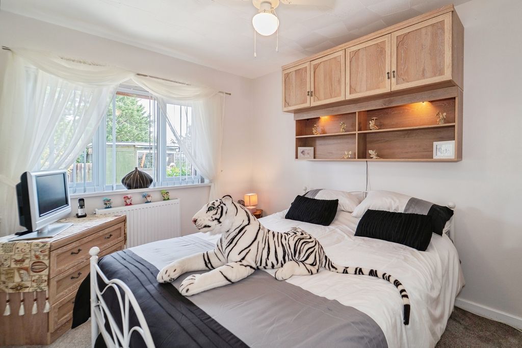 Property photo 3 of 22 Pbox-Img.Jpg
