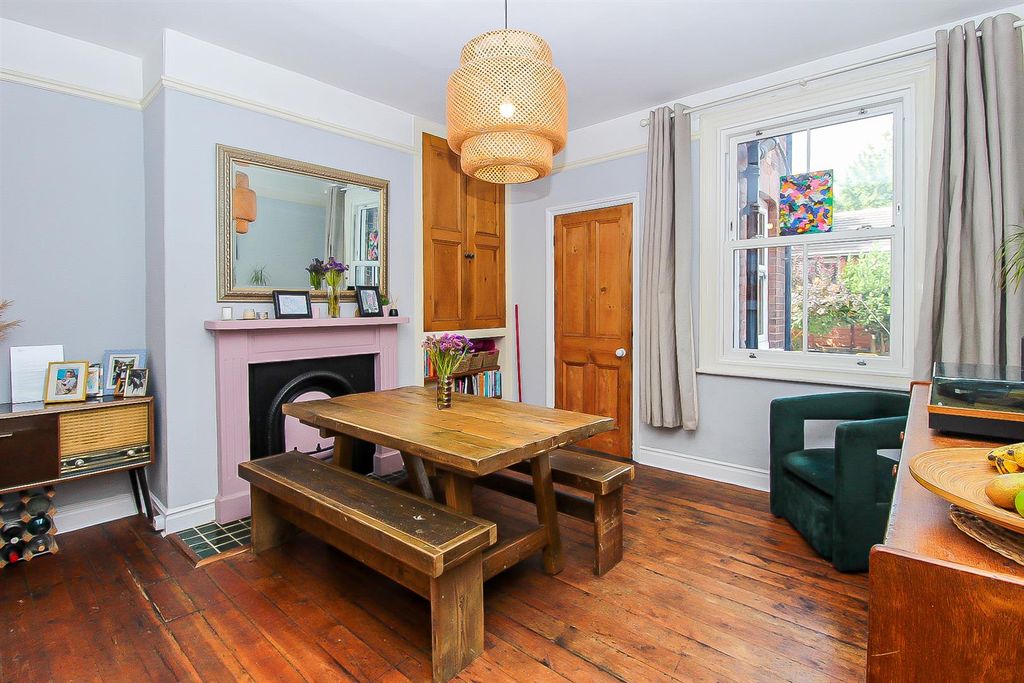Property photo 3 of 9 Dining Room