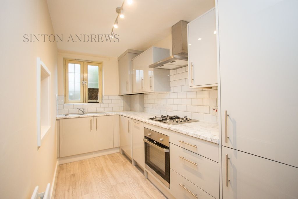 Property photo 1 of 12 Photo 5