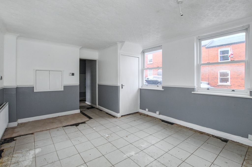 Property photo 1 of 20 39 Coronation Street, Macclesfield, Cheshire, Sk11 7Pq