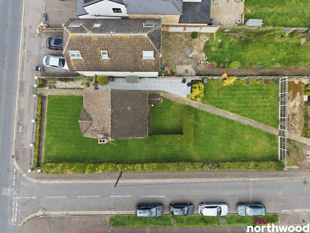 Property photo 2 of 25