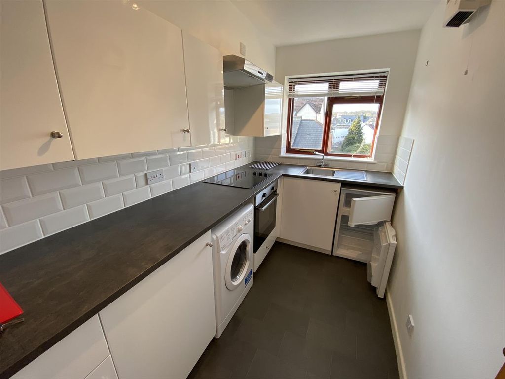 Property photo 2 of 14 Kitchen.Jpeg