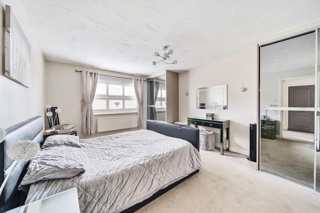 Property photo 3 of 10 Bedroom