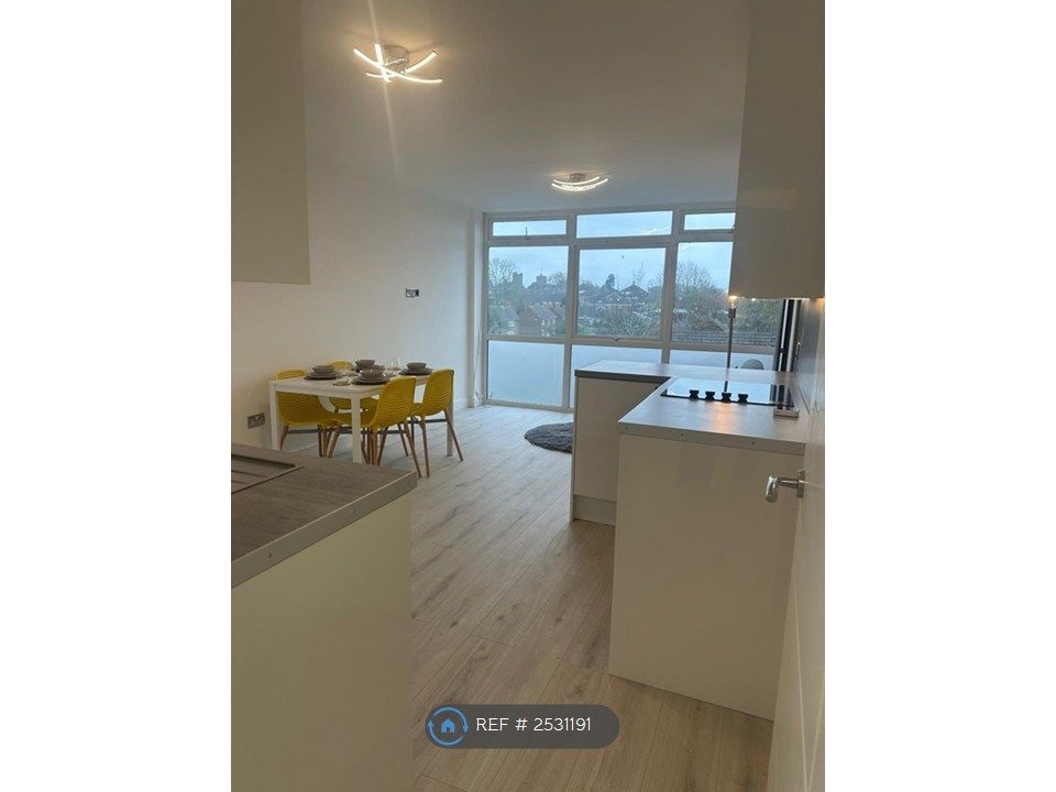 Property photo 1 of 7 Kitchen