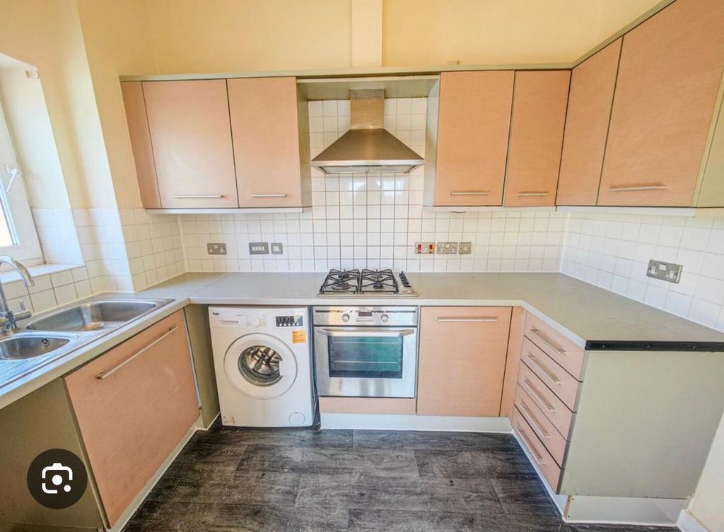 Property photo 3 of 3