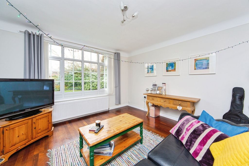 Property photo 3 of 13 Pbox-Img.Jpg