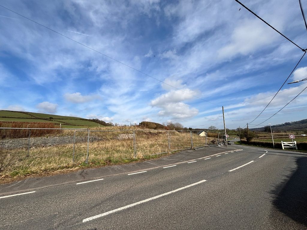 Property photo 1 of 3